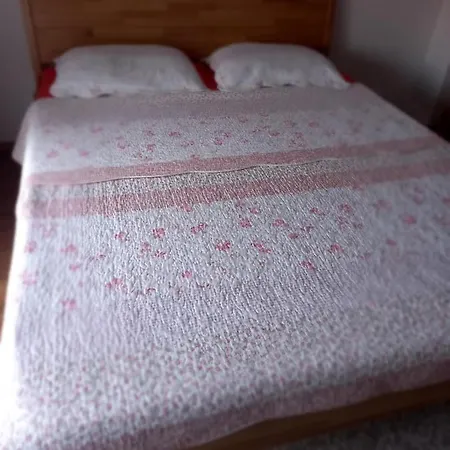 Country House White Queen Apartment Bihac